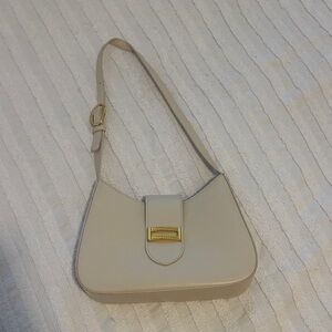Elegant Cream Shoulder Bag